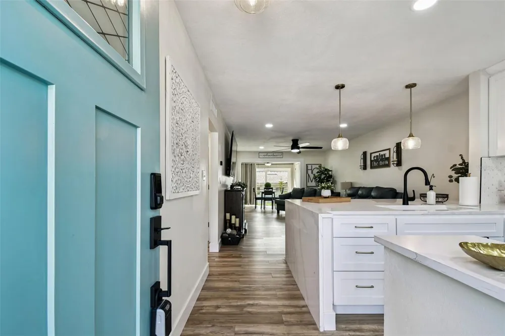 9032 MISSION OAKS BOULEVARD #F Seminole, FL 33776