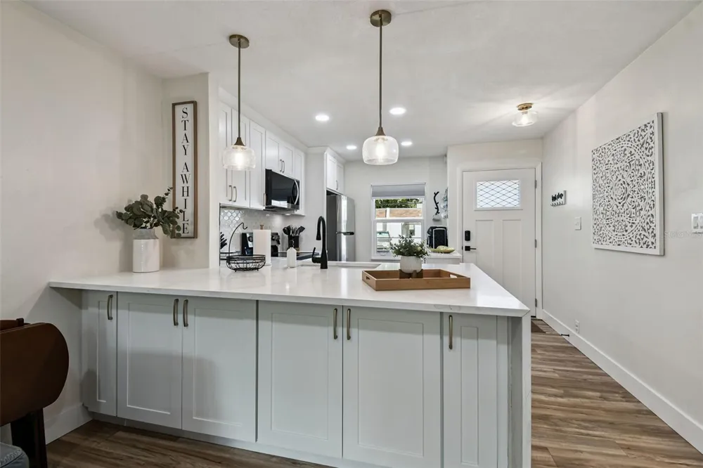 9032 MISSION OAKS BOULEVARD #F Seminole, FL 33776