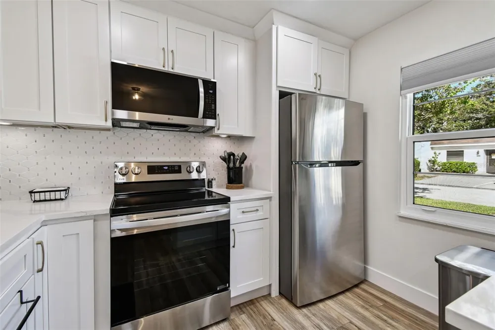 9032 MISSION OAKS BOULEVARD #F Seminole, FL 33776