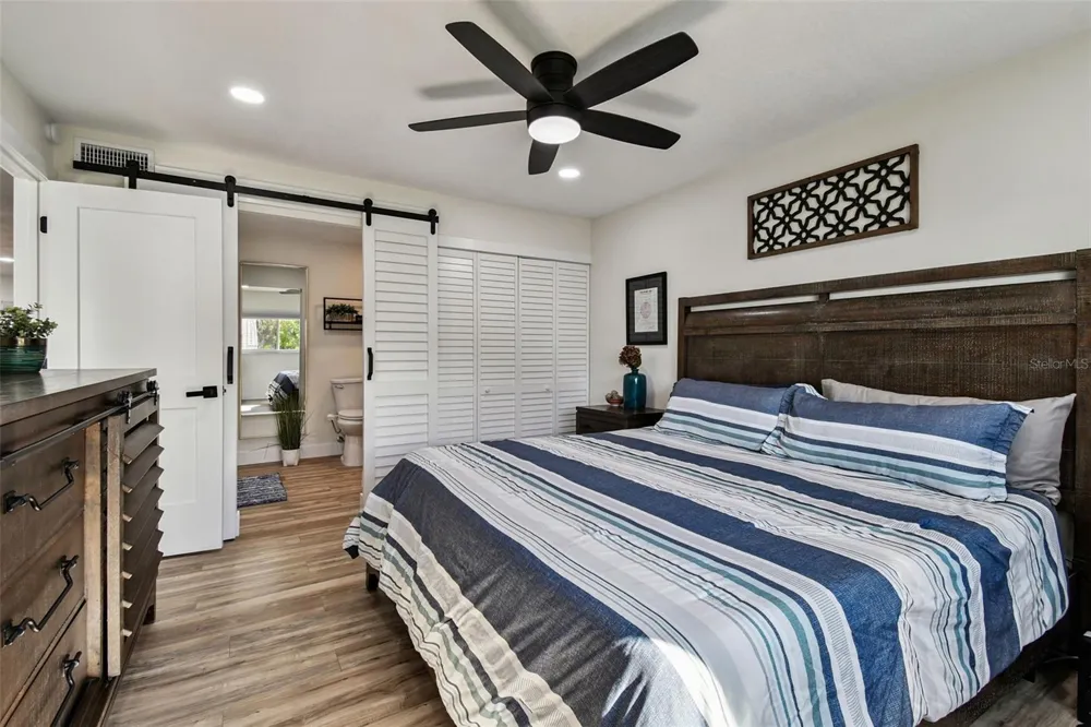 9032 MISSION OAKS BOULEVARD #F Seminole, FL 33776