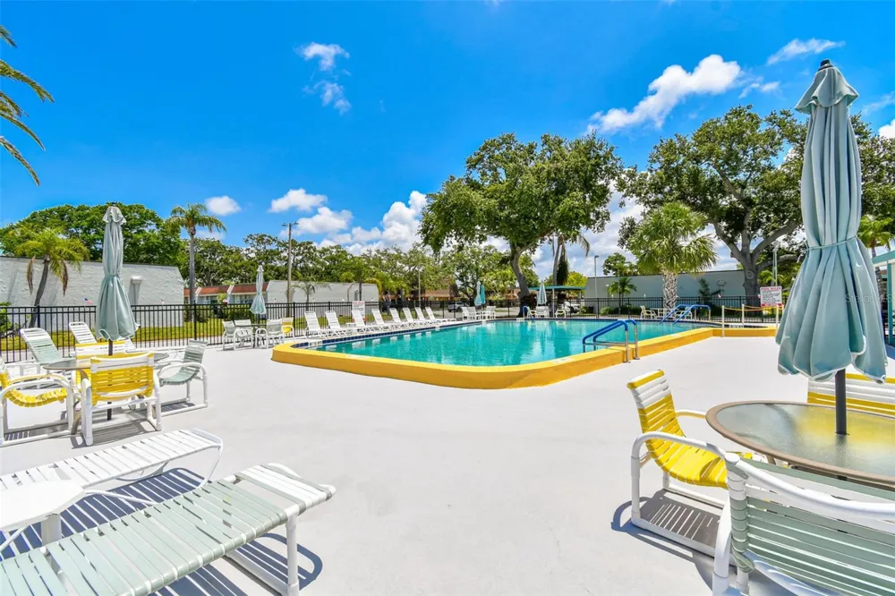 9032 MISSION OAKS BOULEVARD #F Seminole, FL 33776