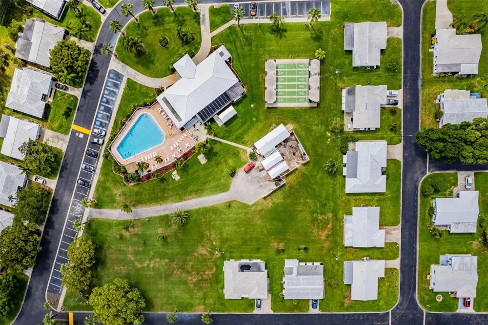 9032 MISSION OAKS BOULEVARD #F Seminole, FL 33776