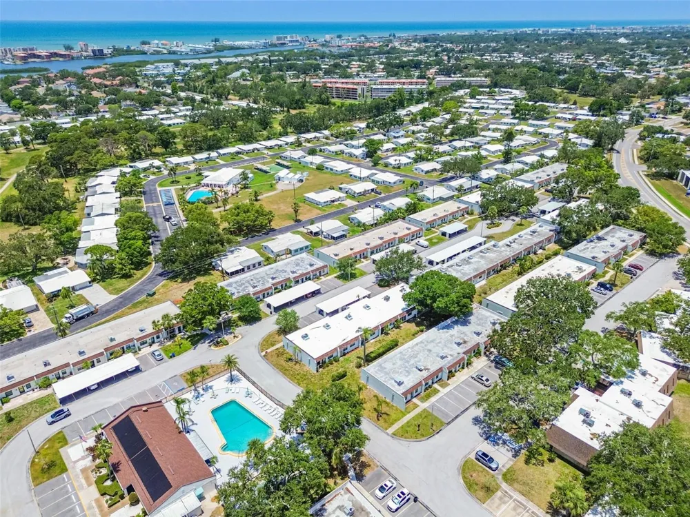 9032 MISSION OAKS BOULEVARD #F Seminole, FL 33776