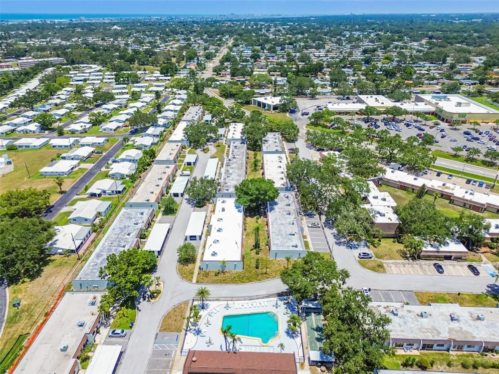 9032 MISSION OAKS BOULEVARD #F Seminole, FL 33776