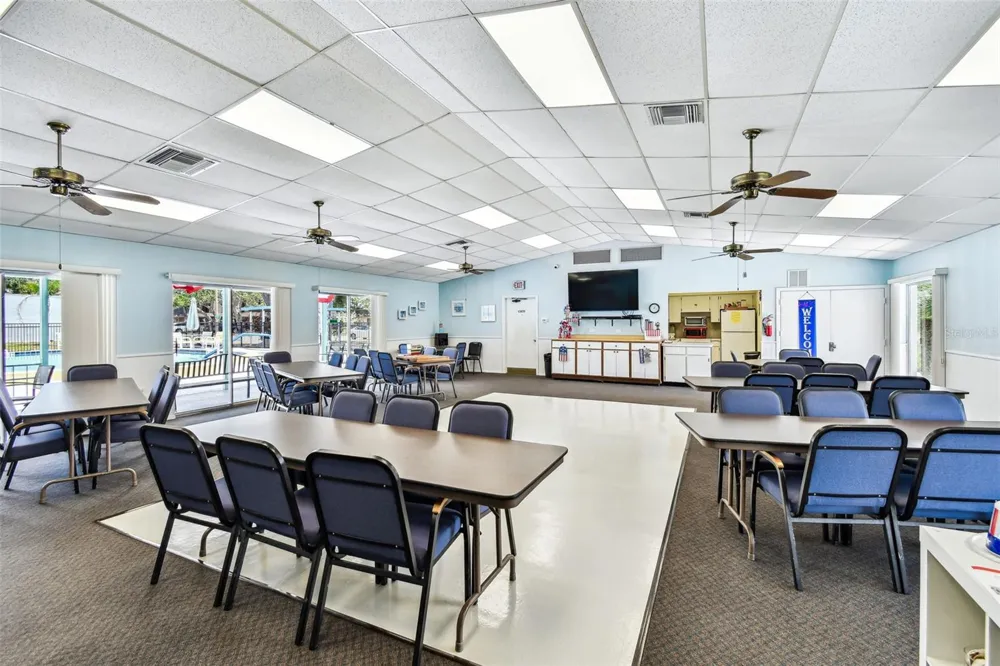 9032 MISSION OAKS BOULEVARD #F Seminole, FL 33776
