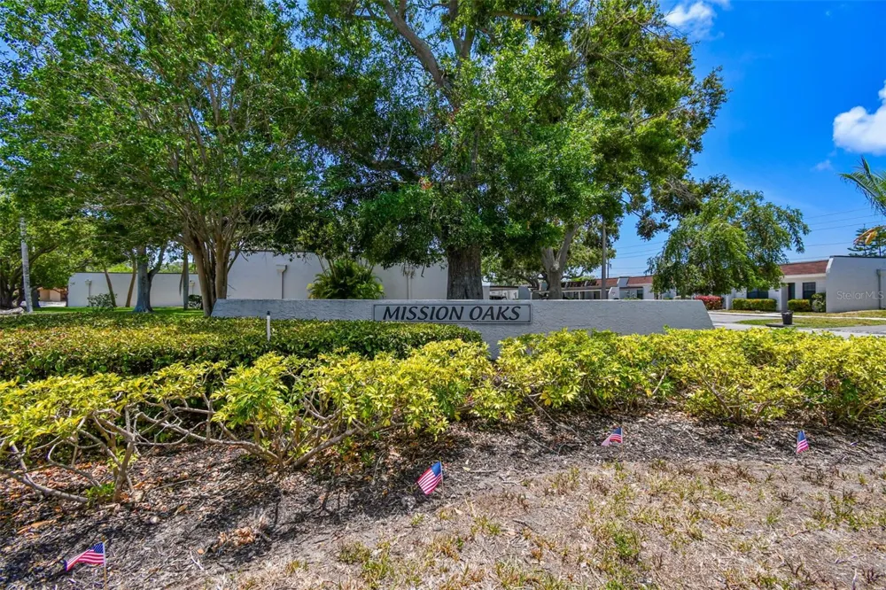 9032 MISSION OAKS BOULEVARD #F Seminole, FL 33776