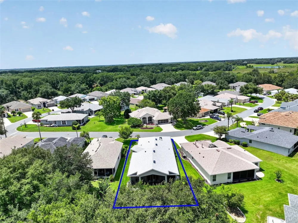 20512 QUEEN ALEXANDRA DRIVE Leesburg, FL 34748
