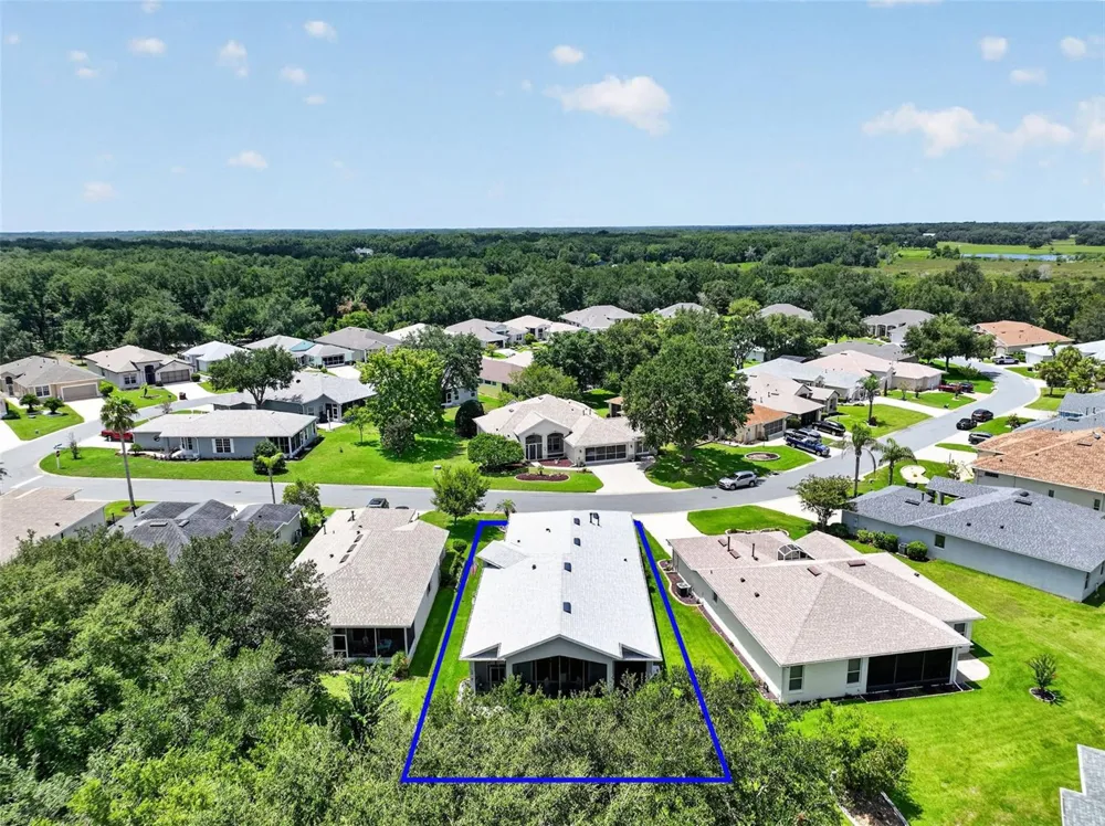 20512 QUEEN ALEXANDRA DRIVE Leesburg, FL 34748