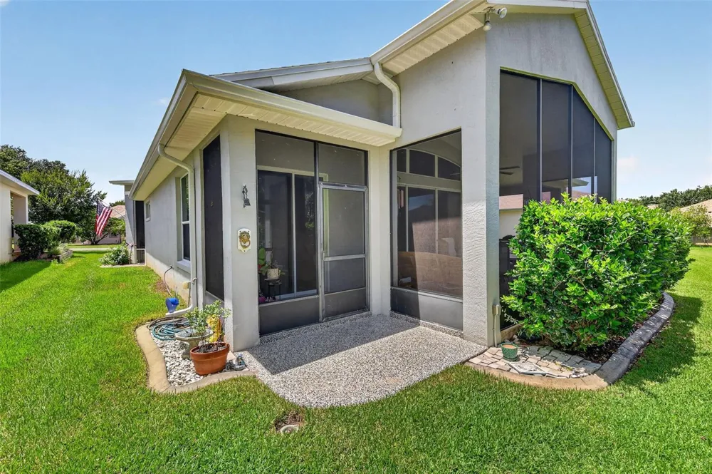 20512 QUEEN ALEXANDRA DRIVE Leesburg, FL 34748