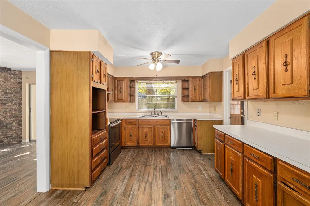 10819 NW 39TH AVENUE Gainesville, FL 32606