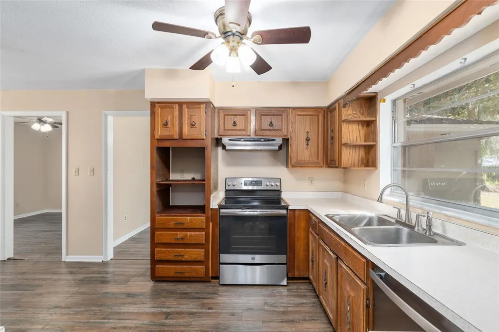10819 NW 39TH AVENUE Gainesville, FL 32606
