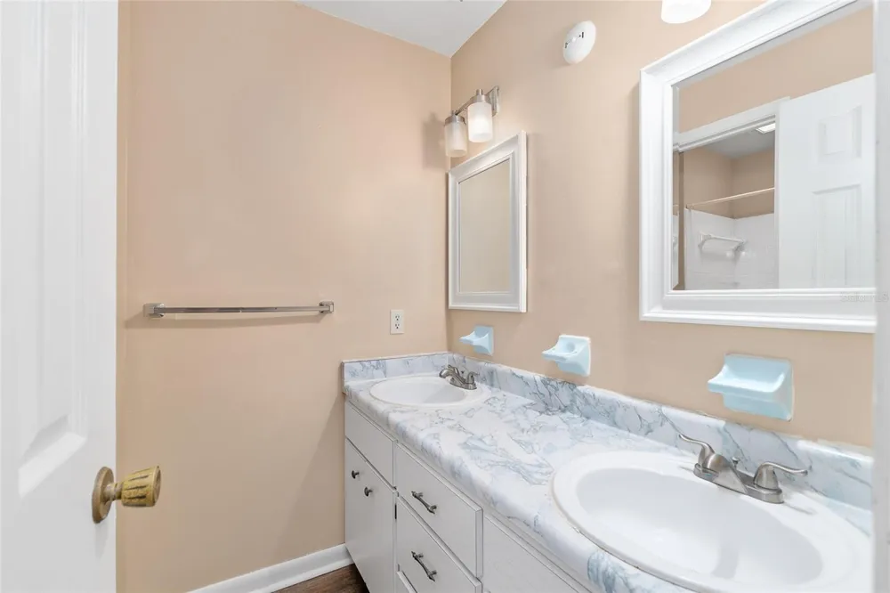 10819 NW 39TH AVENUE Gainesville, FL 32606