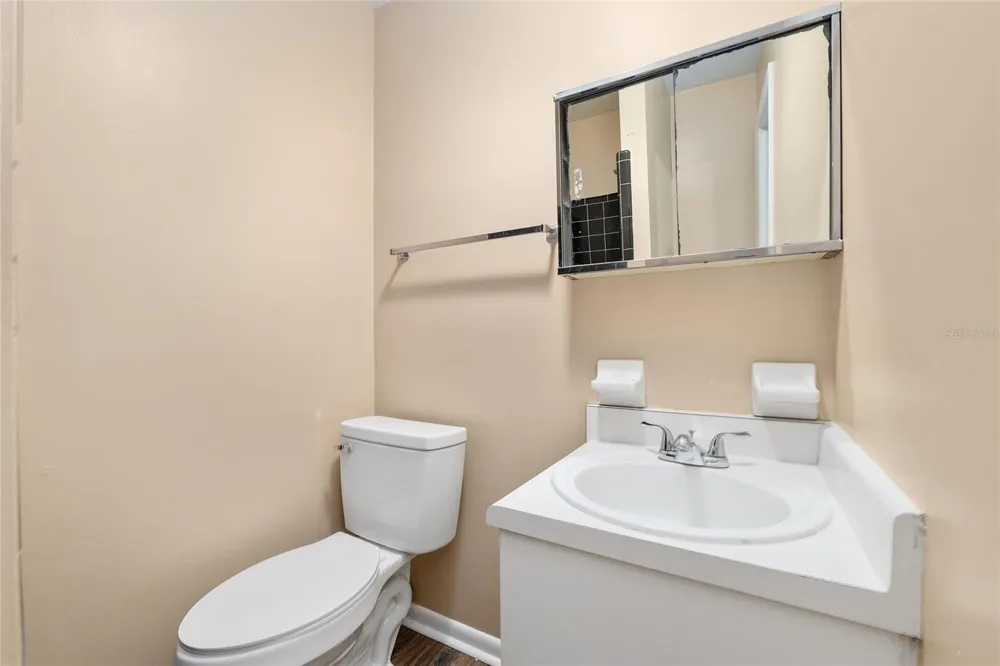 10819 NW 39TH AVENUE Gainesville, FL 32606