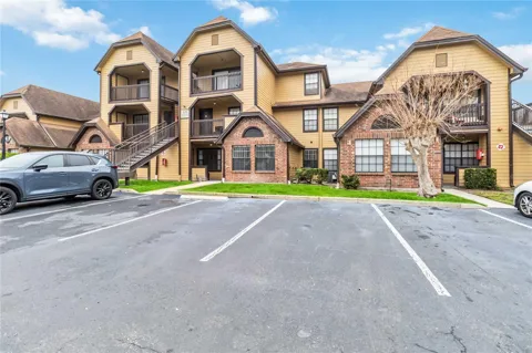320 BLACK OAK COURT #107