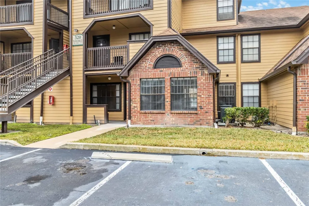 320 BLACK OAK COURT #107 Altamonte Springs, FL 32701