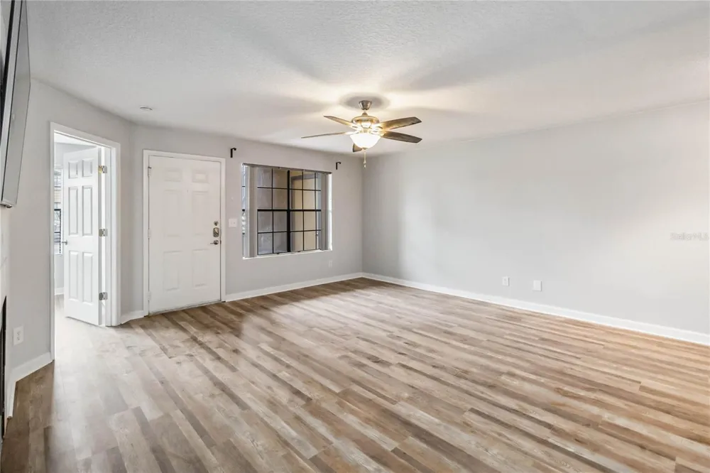 320 BLACK OAK COURT #107 Altamonte Springs, FL 32701