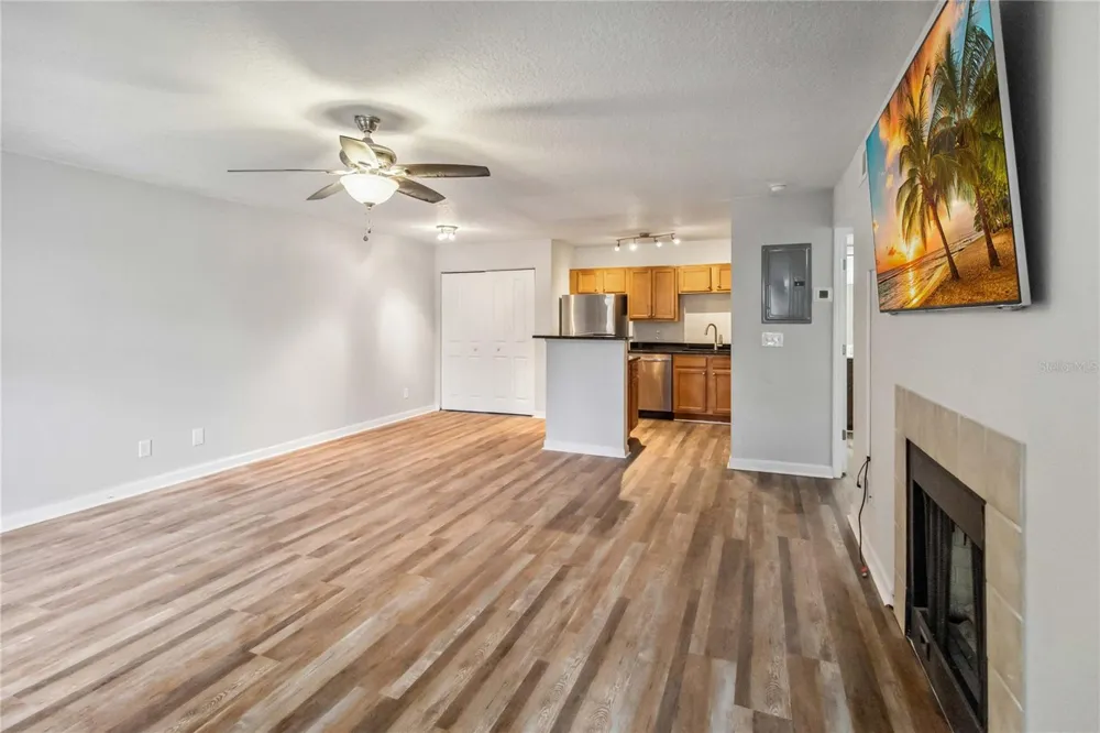 320 BLACK OAK COURT #107 Altamonte Springs, FL 32701