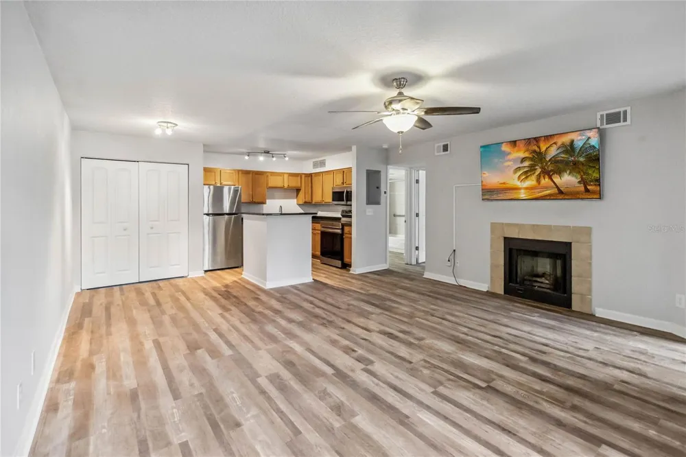 320 BLACK OAK COURT #107 Altamonte Springs, FL 32701