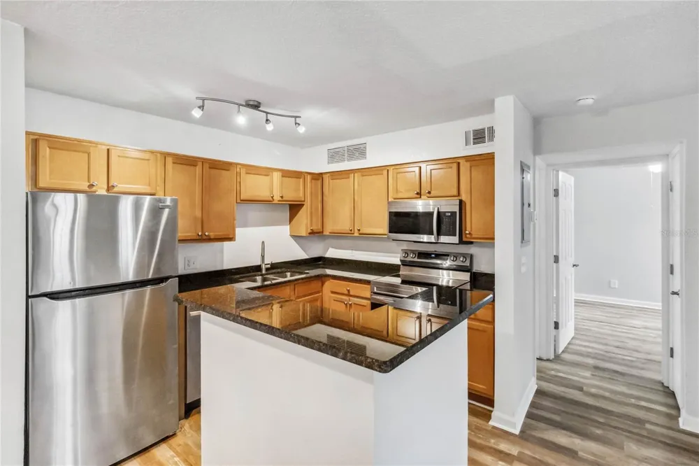 320 BLACK OAK COURT #107 Altamonte Springs, FL 32701