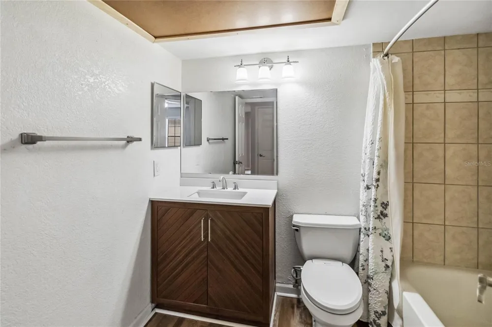 320 BLACK OAK COURT #107 Altamonte Springs, FL 32701