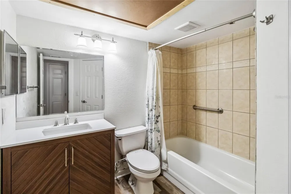 320 BLACK OAK COURT #107 Altamonte Springs, FL 32701