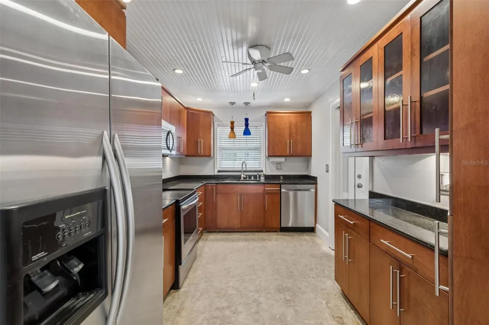 139 BLUFF VIEW DRIVE #110 Belleair Bluffs, FL 33770