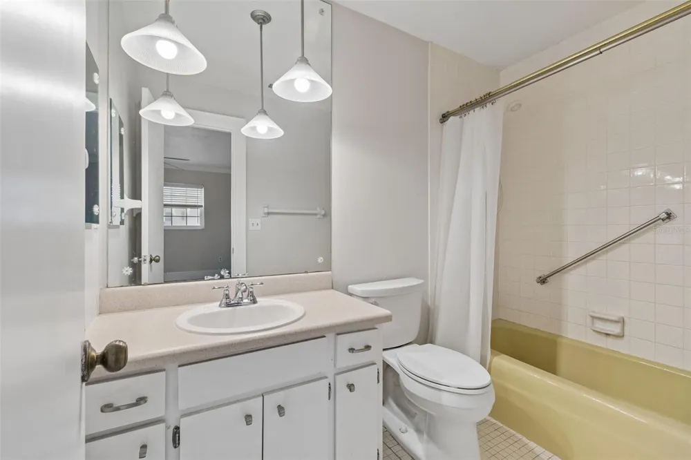 139 BLUFF VIEW DRIVE #110 Belleair Bluffs, FL 33770