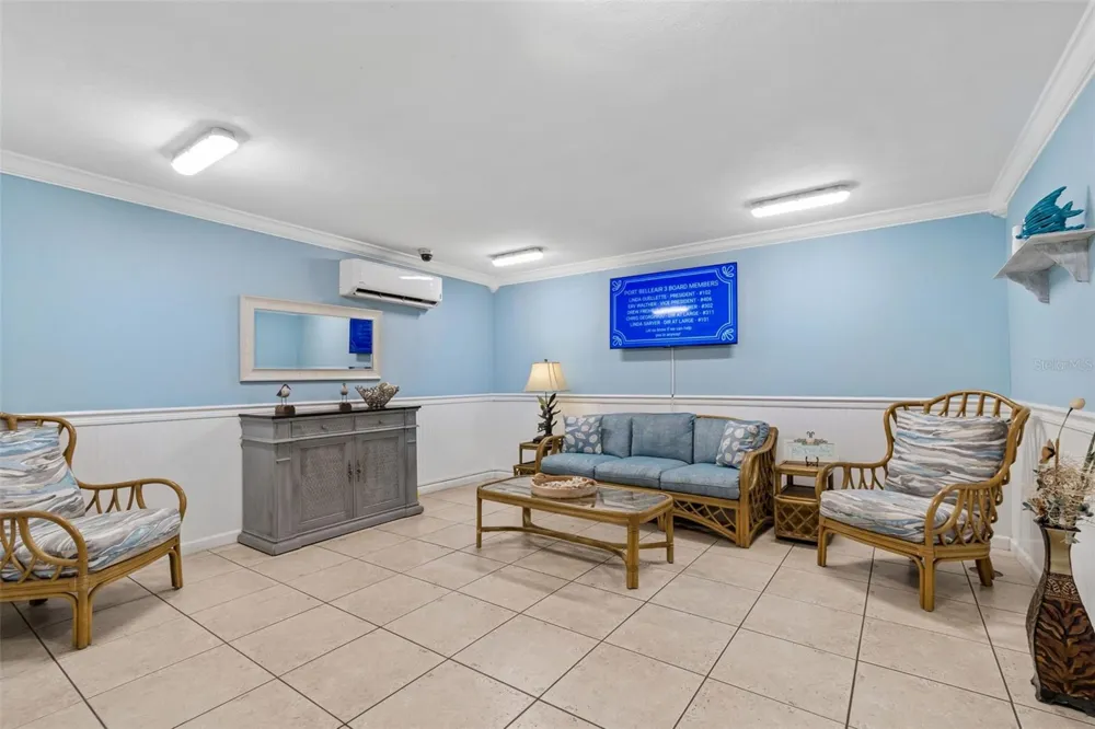 139 BLUFF VIEW DRIVE #110 Belleair Bluffs, FL 33770