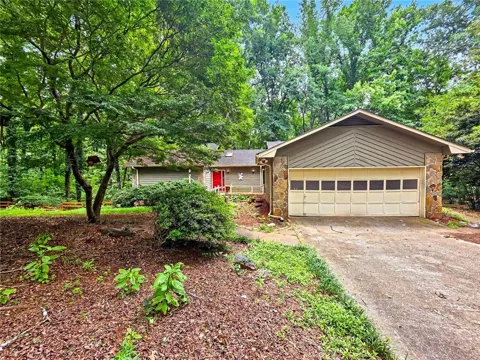 1740 Deer Run Drive SW