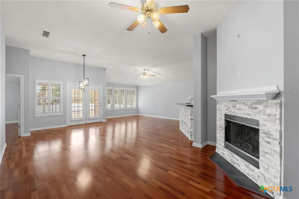 30388 Ledgemont Ln Georgetown, TX 78628