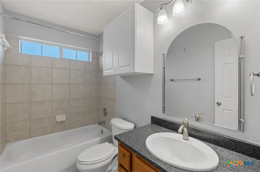 30388 Ledgemont Ln Georgetown, TX 78628
