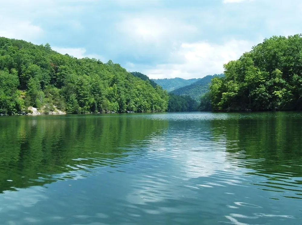 CANADA ROAD Tuckasegee, NC 28783
