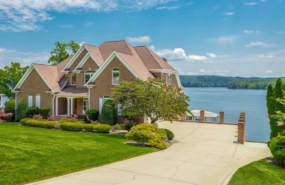 2611 Heron Cove Lane Soddy Daisy, TN 37379
