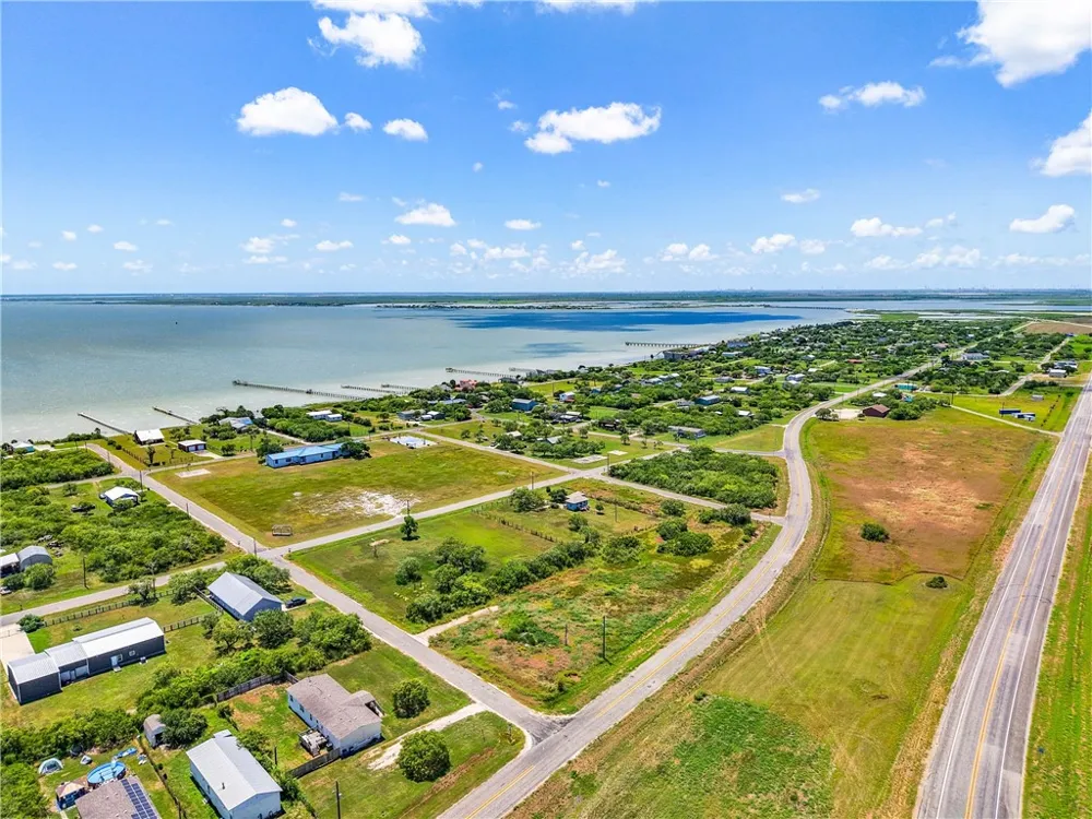 303 Plummer Avenue Bayside, TX 78340