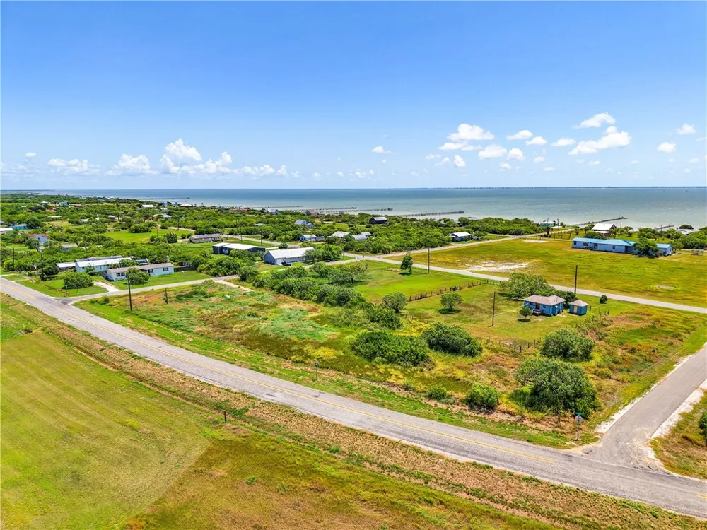 303 Plummer Avenue Bayside, TX 78340