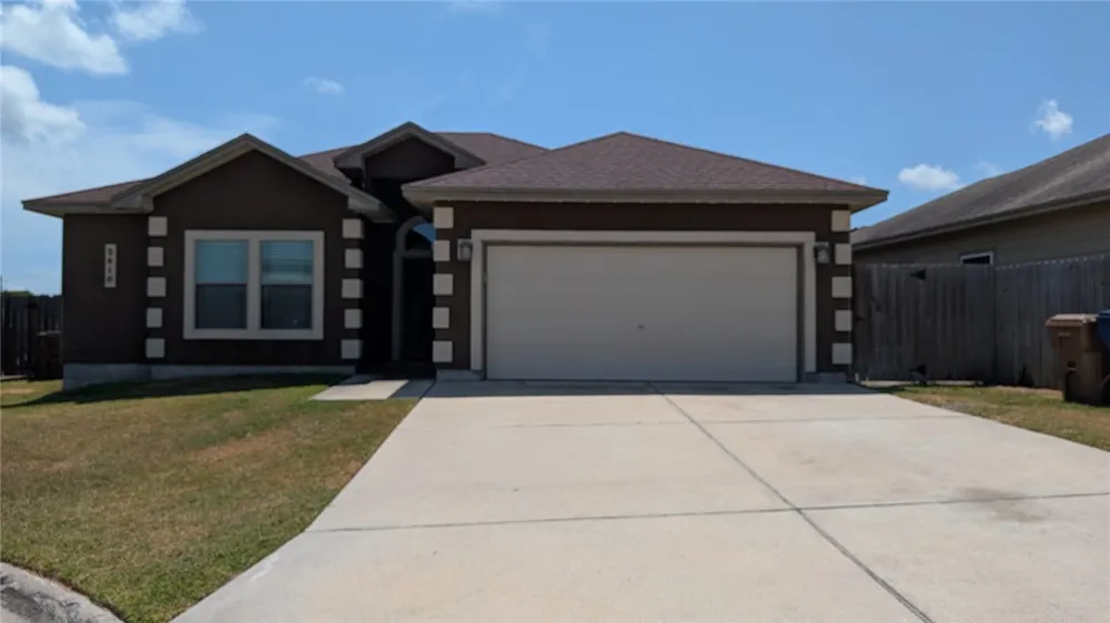 2810 Lake Tranquility Circle Corpus Christi, TX 78414