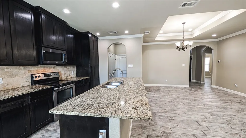 2810 Lake Tranquility Circle Corpus Christi, TX 78414