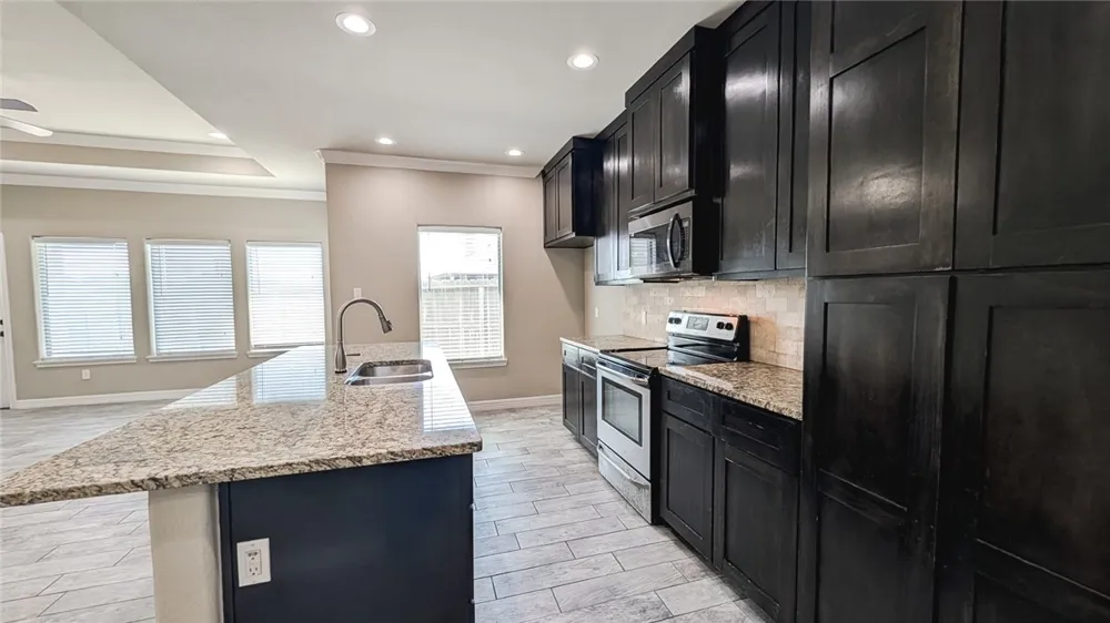 2810 Lake Tranquility Circle Corpus Christi, TX 78414