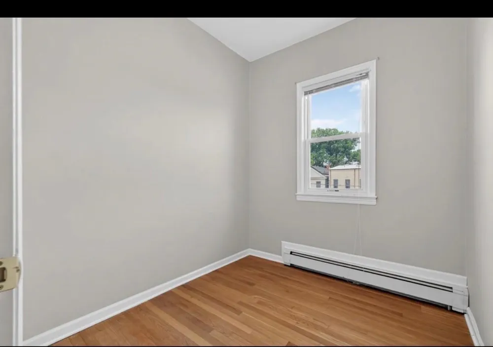 14 WEST 30TH ST Bayonne, NJ 07002