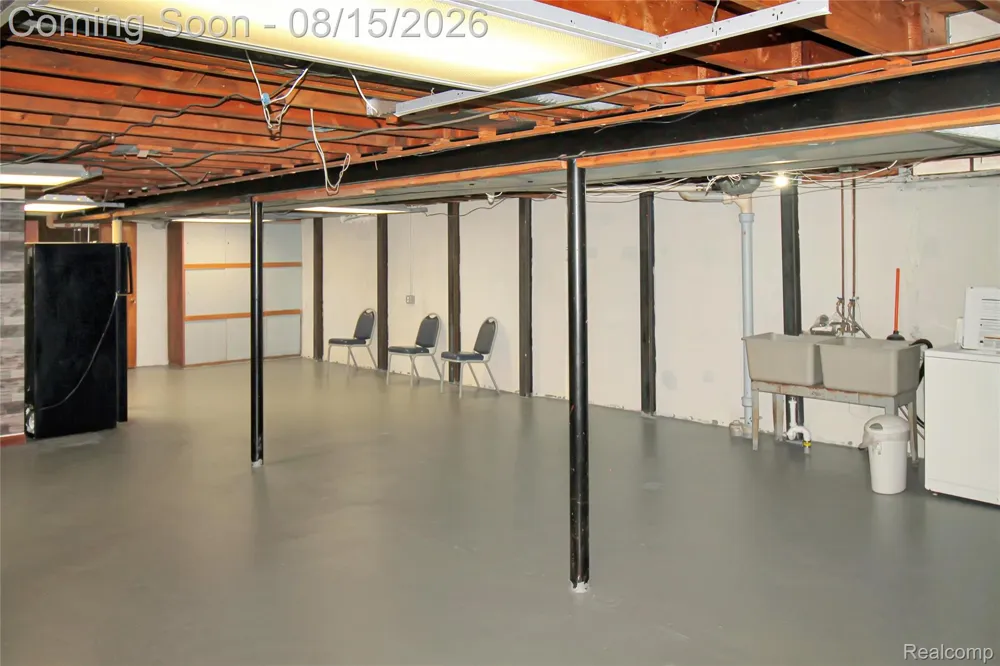 18727 Marquette Street Roseville City, MI 48066