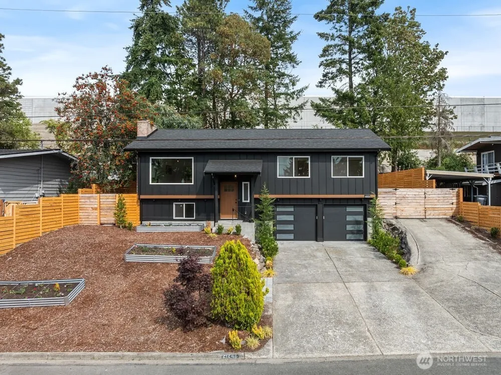 21246 15th Avenue S Des Moines, WA 98198