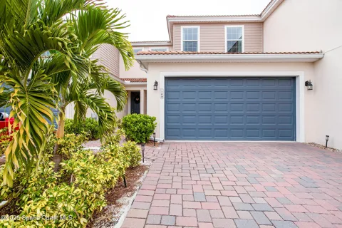 1800 Noel Place #103