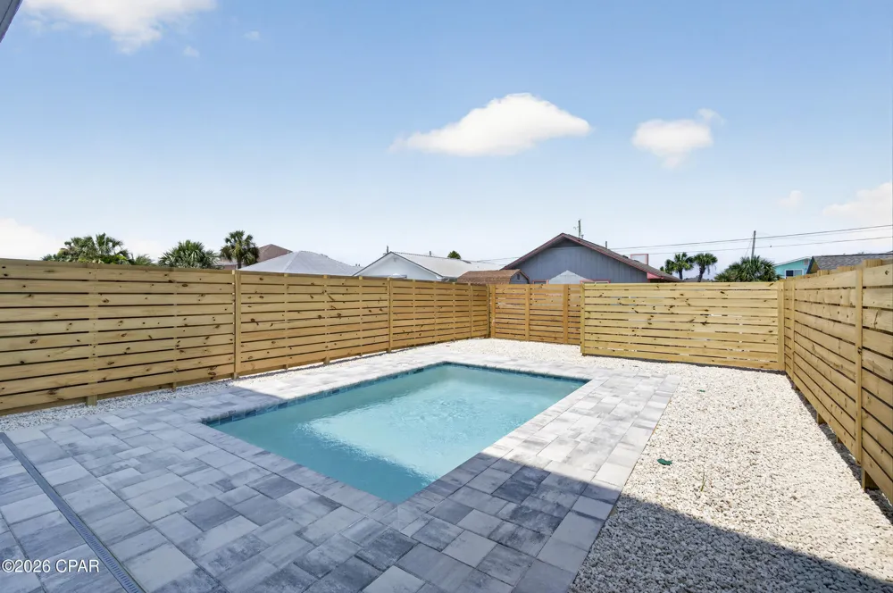 5231 Thomas Drive Panama City Beach, FL 32408