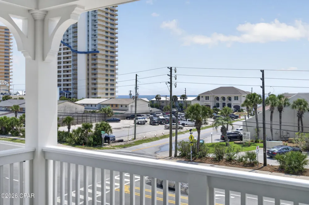 5231 Thomas Drive Panama City Beach, FL 32408