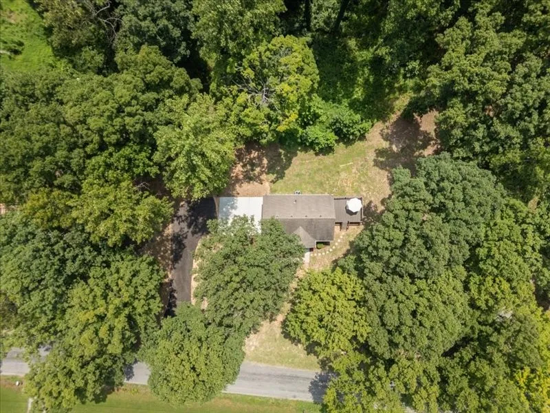 5913 Huffman Rd Goodlettsville, TN 37072