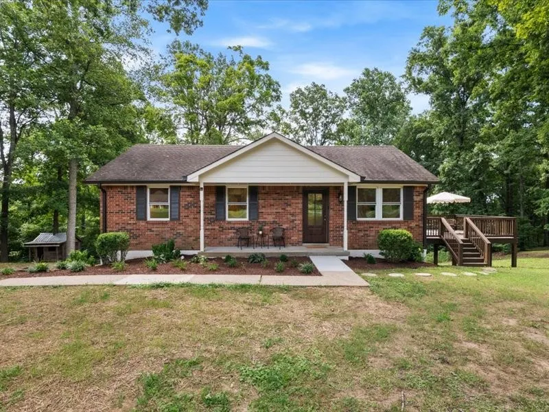5913 Huffman Rd Goodlettsville, TN 37072