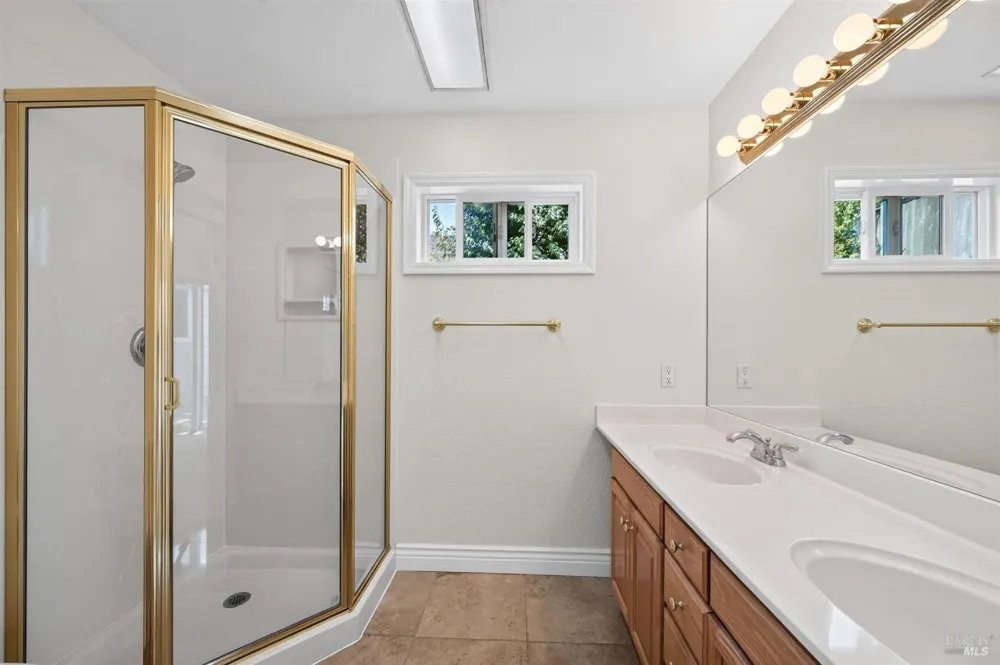81 Buena Vista Benicia, CA 94510