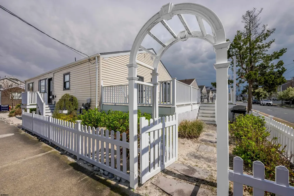 228 N 34th Ave Longport, NJ 08403