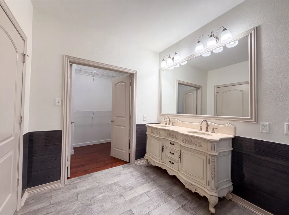 6315 Meadow Glen Drive Arlington, TX 76018