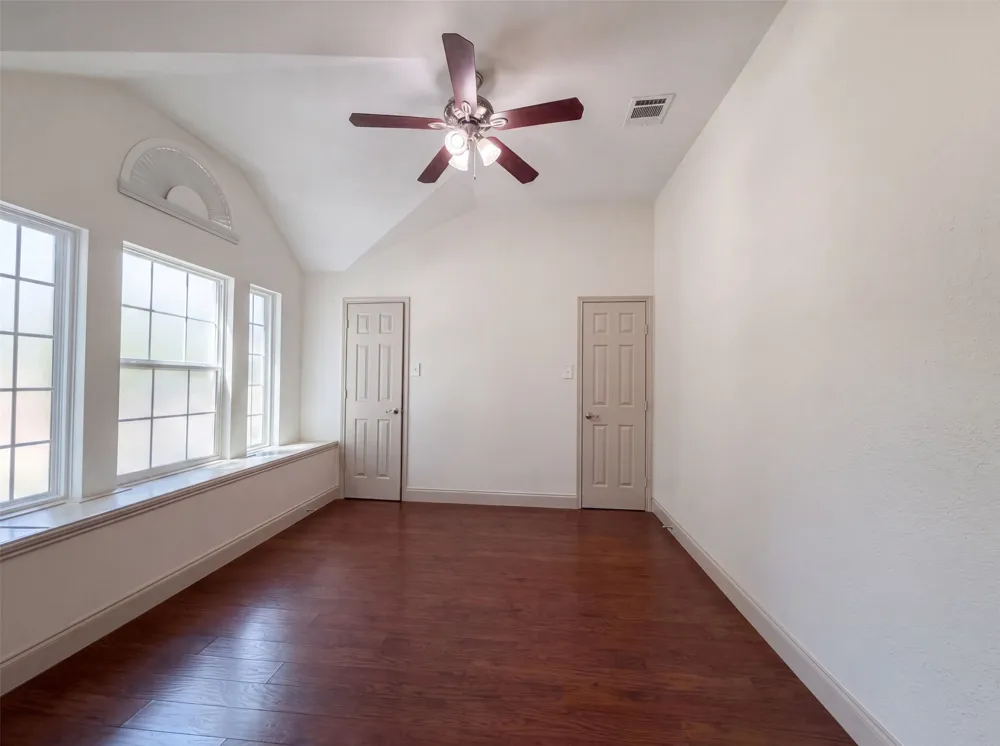 6315 Meadow Glen Drive Arlington, TX 76018